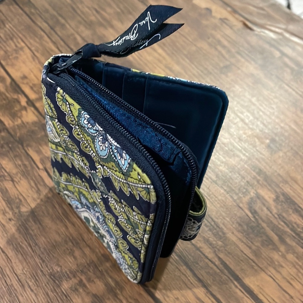 Vera Bradley Wallet Green/Blue Design - Picture 1 of 6